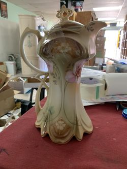 Antique Te Pot