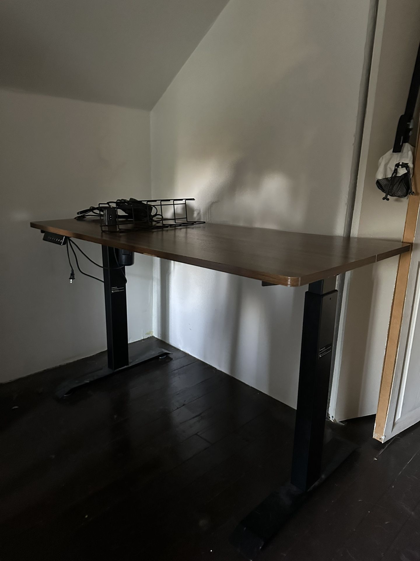 Standing desk