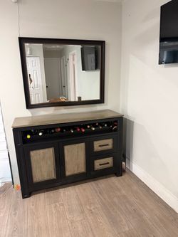 Wood sideboard with mirror