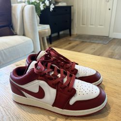 Air Jordan 1 Low SE 'Dune Red Boys Size 7