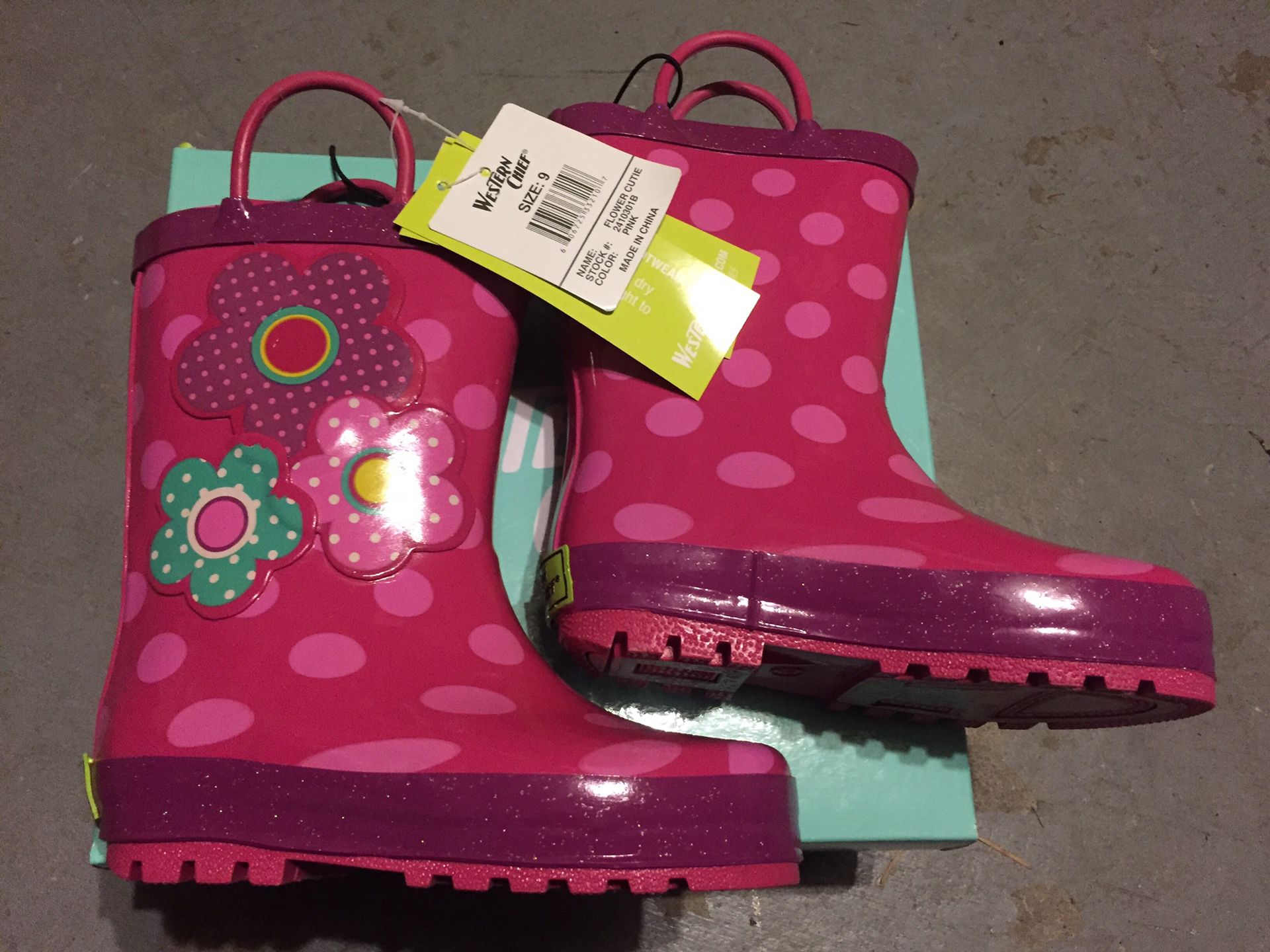 NEW! Toddler Girls Size 9 Rain Boots