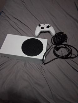 Xbox series s bearly used