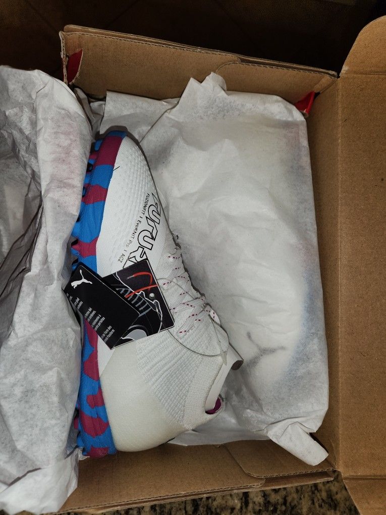 Puma youth Soccer Turf Cleats size 12.5C New in box