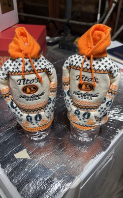 Miniture Tito Hoodies 