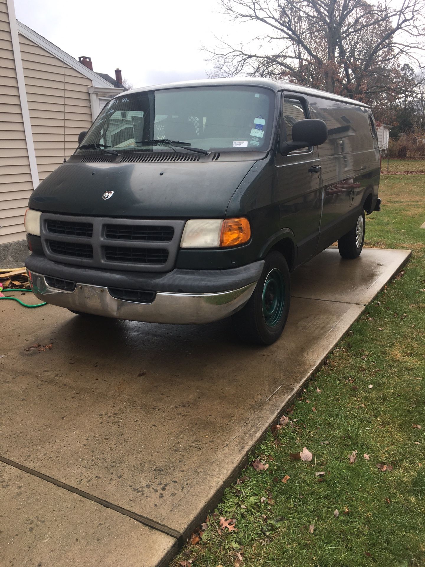 2001 Dodge Ram Van