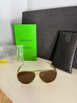 Sunglasses Botegga Veneta