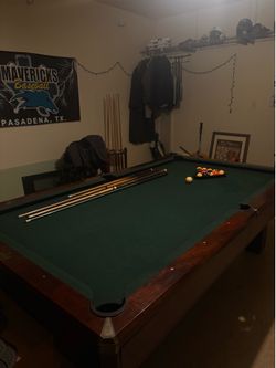 Brunswick billiards tournament pool table 8 by 4