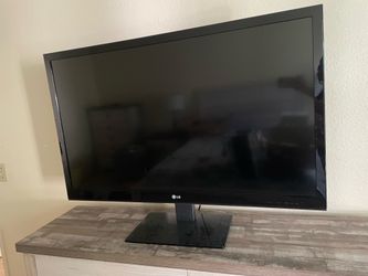 47 inch TV LG