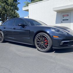 2017 Porsche Panamera 