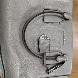 🔥Michael Kors Light Gray Medium Size tote bag purse