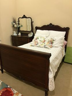 Antique Bedroom Set W/ 2 Dressers (Wash Stations)