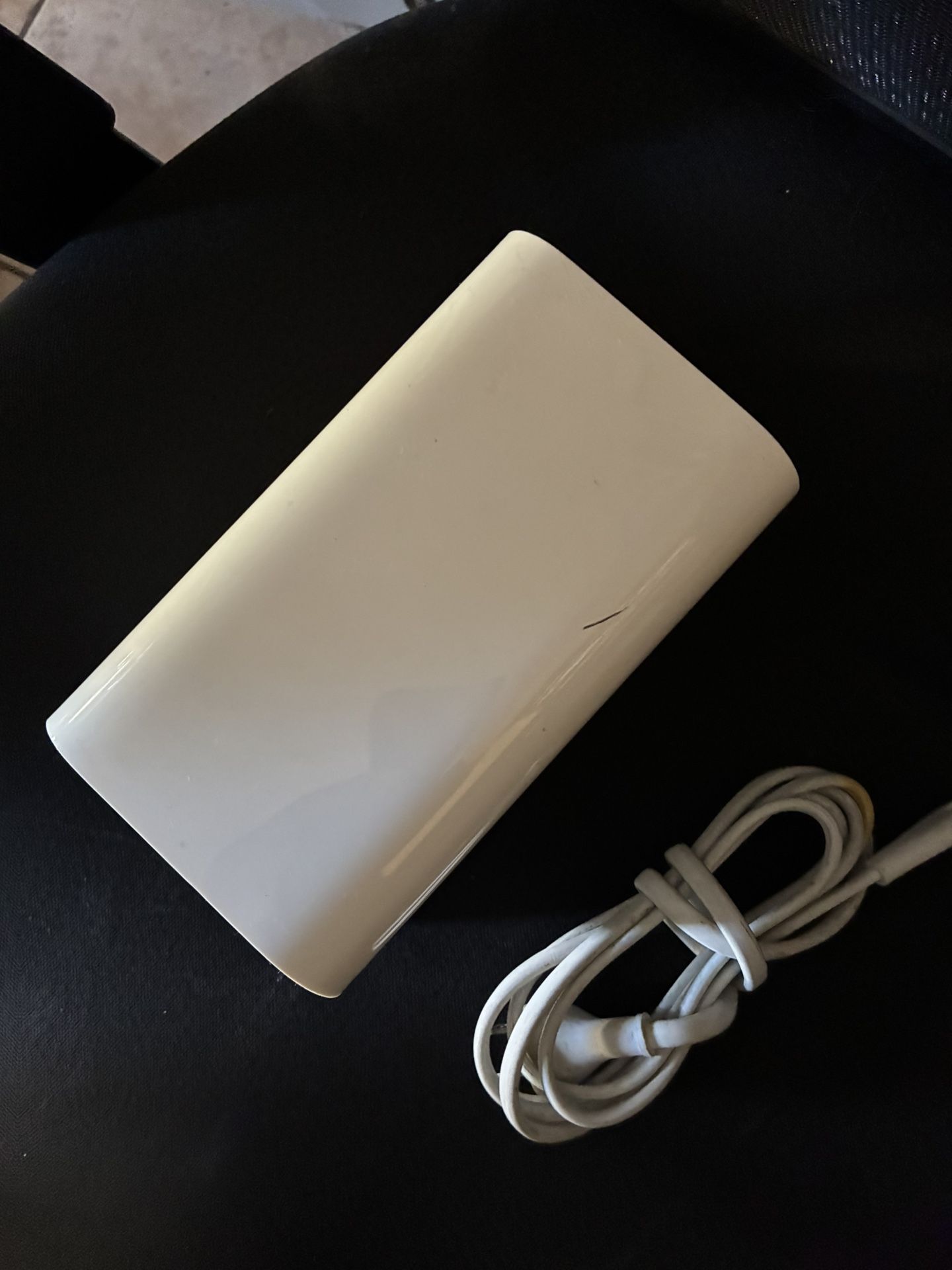 Genuine Apple AirPort Extreme Base StationWireless Router 6th Gen A1521