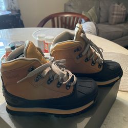 Timberland Boys Boots (never Used)