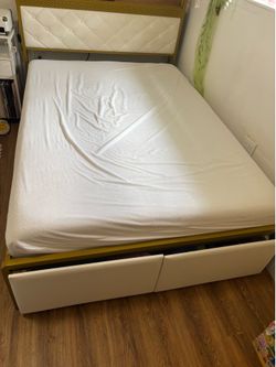 Full sized mattress