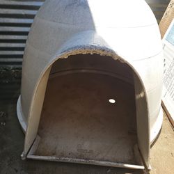 igloo dog house Mediims size 