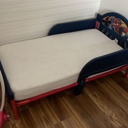 Toddler bed