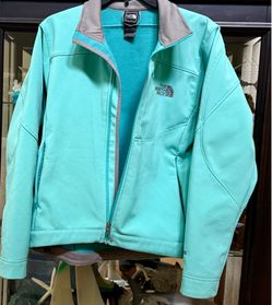 Women’s North Face jacket size M