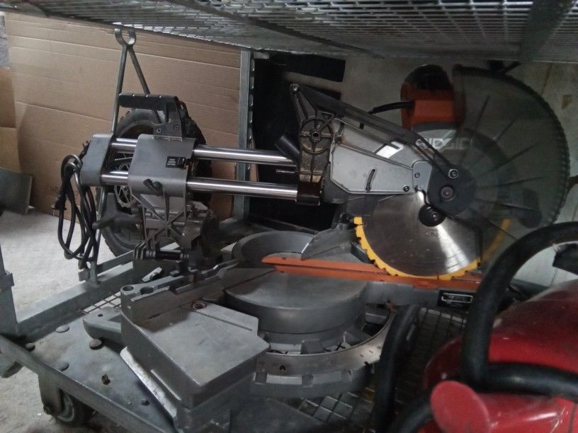 Ridgid 15amp Moter With 5,000rpm 10" Dual Miter Saw