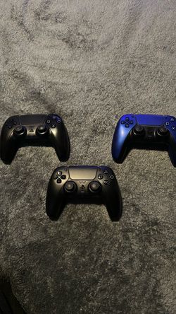 PlayStation 5 Controllers