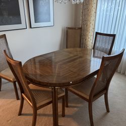 Drexel Dinning Table & Chairs
