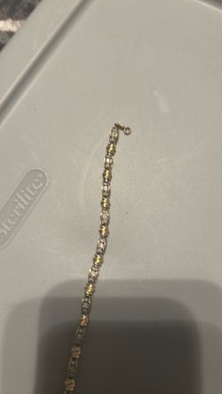 Bracelet