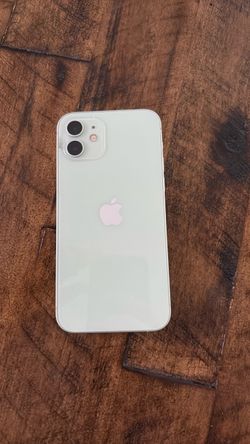 Apple iPhone 12 green