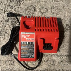 Milwaukee M12 M18 Rapid Charger