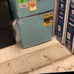 Galanz Mini Fridge ENK 