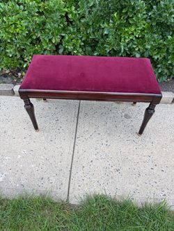 Piano or slipper bench