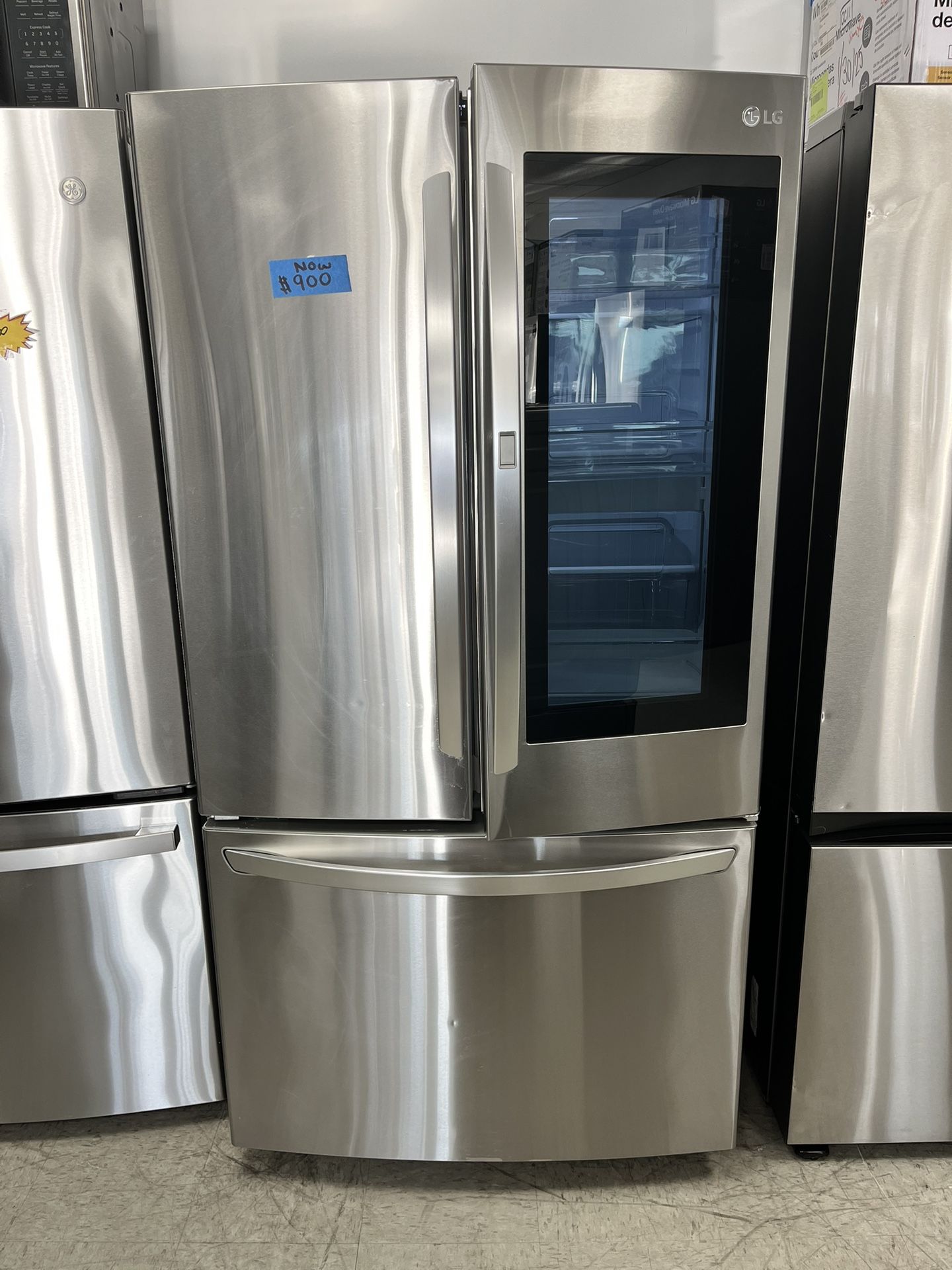 LG 36in. Showcase 3-Door French Door with Ice Dispenser Refrigerator