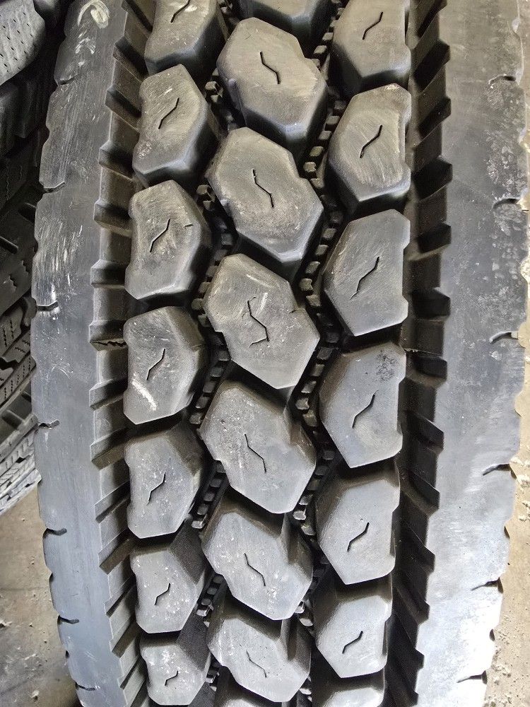 Bridgestone M726 