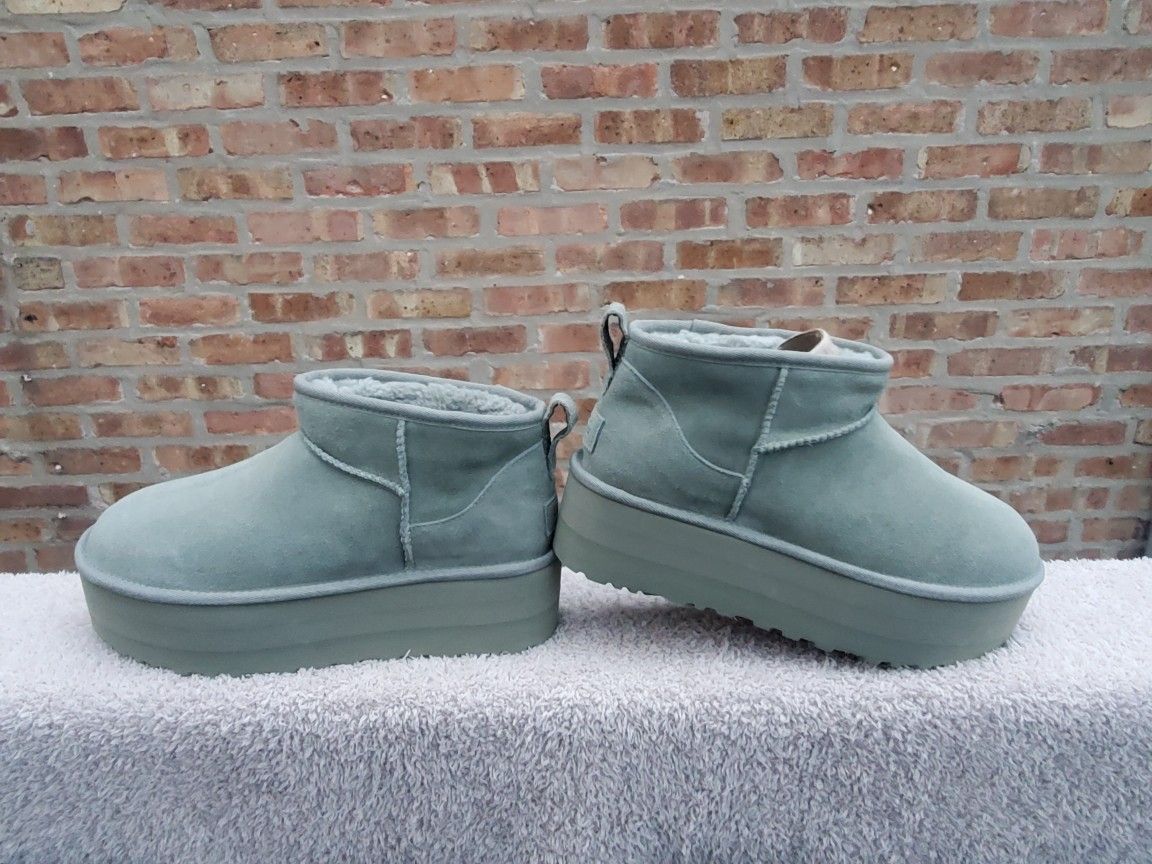 Ugg Classic Ultra Mini Platform Boots US Size 10 Green