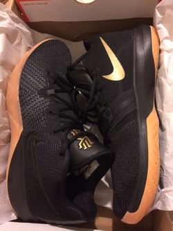 KYRIE IRVING FLY TRAP. SIZE 11