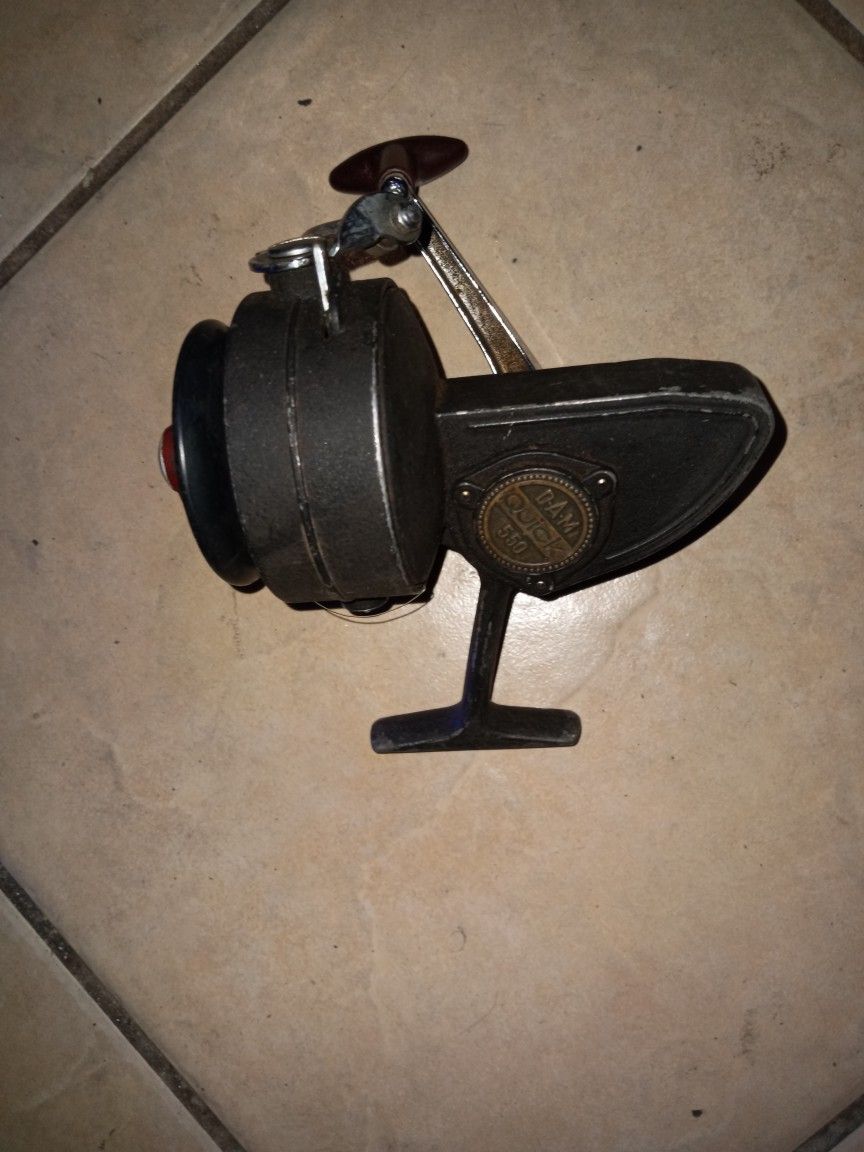 Fishing Reel 