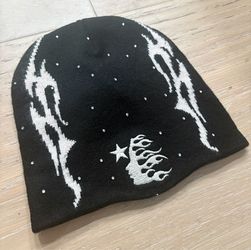 Hellstar Rhinestone Black/White Beanie