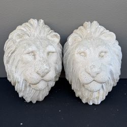 Two Vintage Stone Lion Head Wall Décor Outdoor White Traditional Garden Ornament