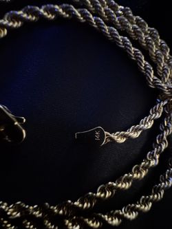 Gold rope chain