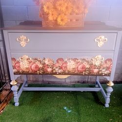 Vintage two drawer wood dresser/entry table