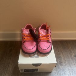 Nike SB Dunk Low “The Power Puff Girls Blossom” Size 8(C) 