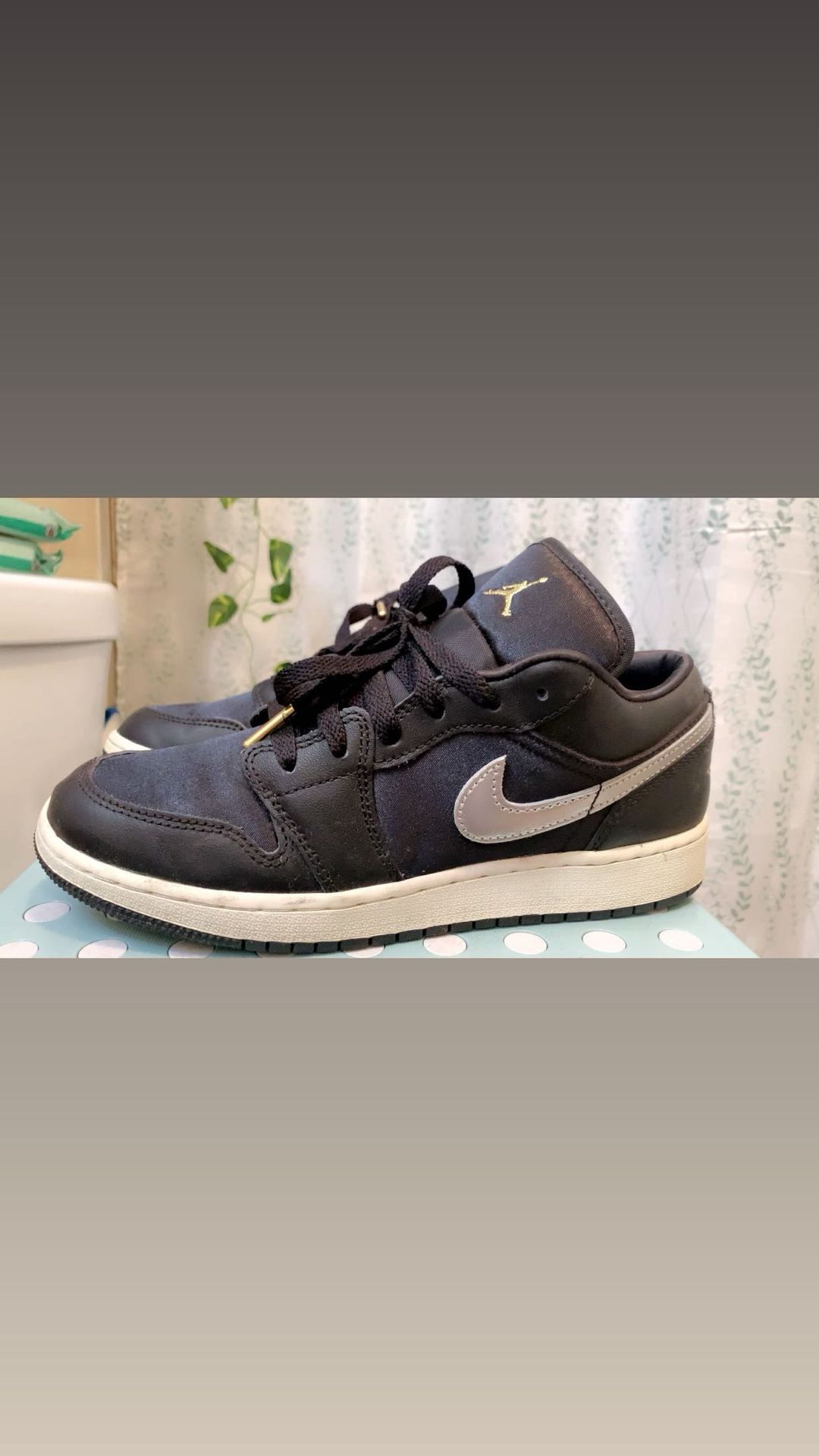 Nike Women’s Shoes 👟 Size 8