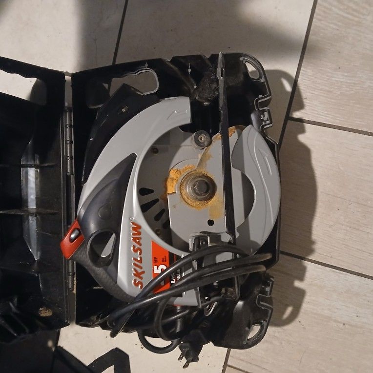 Skil Circular Saw