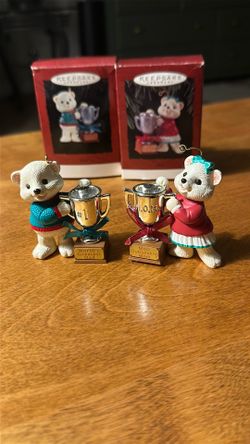 Vintage 1994 Hallmark ornament Mom & Dad with Trophies (lot of 2)
