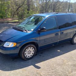 2004 Chrysler Town And Country 