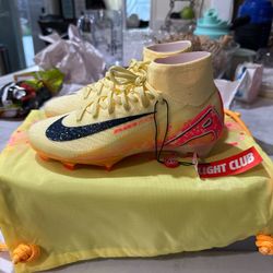Kylian mbappe zoom mercurial superfly 10 elite FG light laser orange 