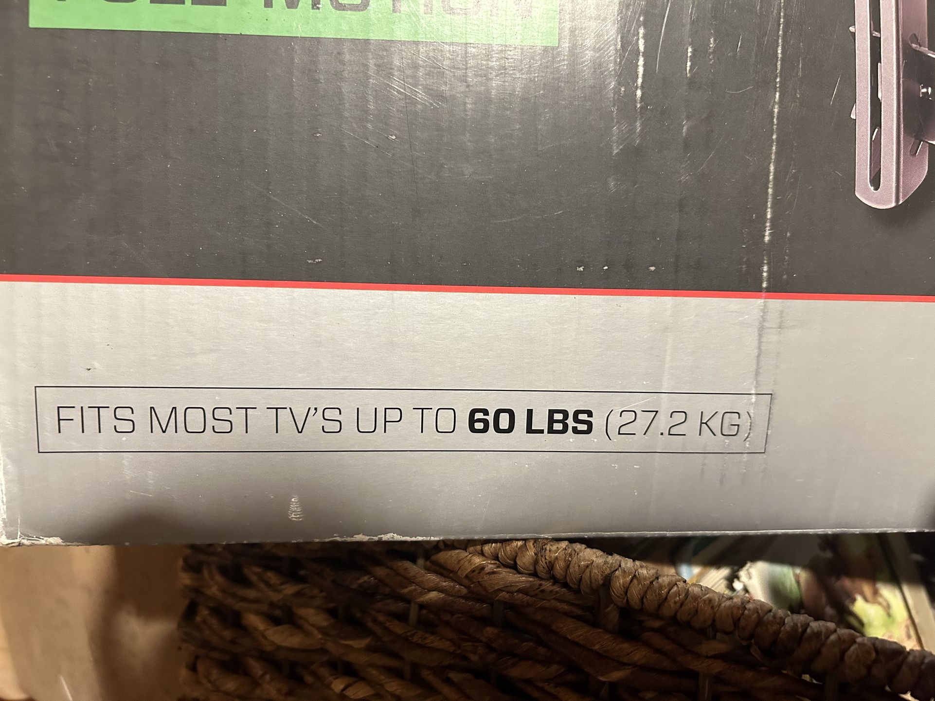 TELEVISION WALL MOUNT