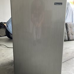 Magic Chef Mini fridge with Freezer