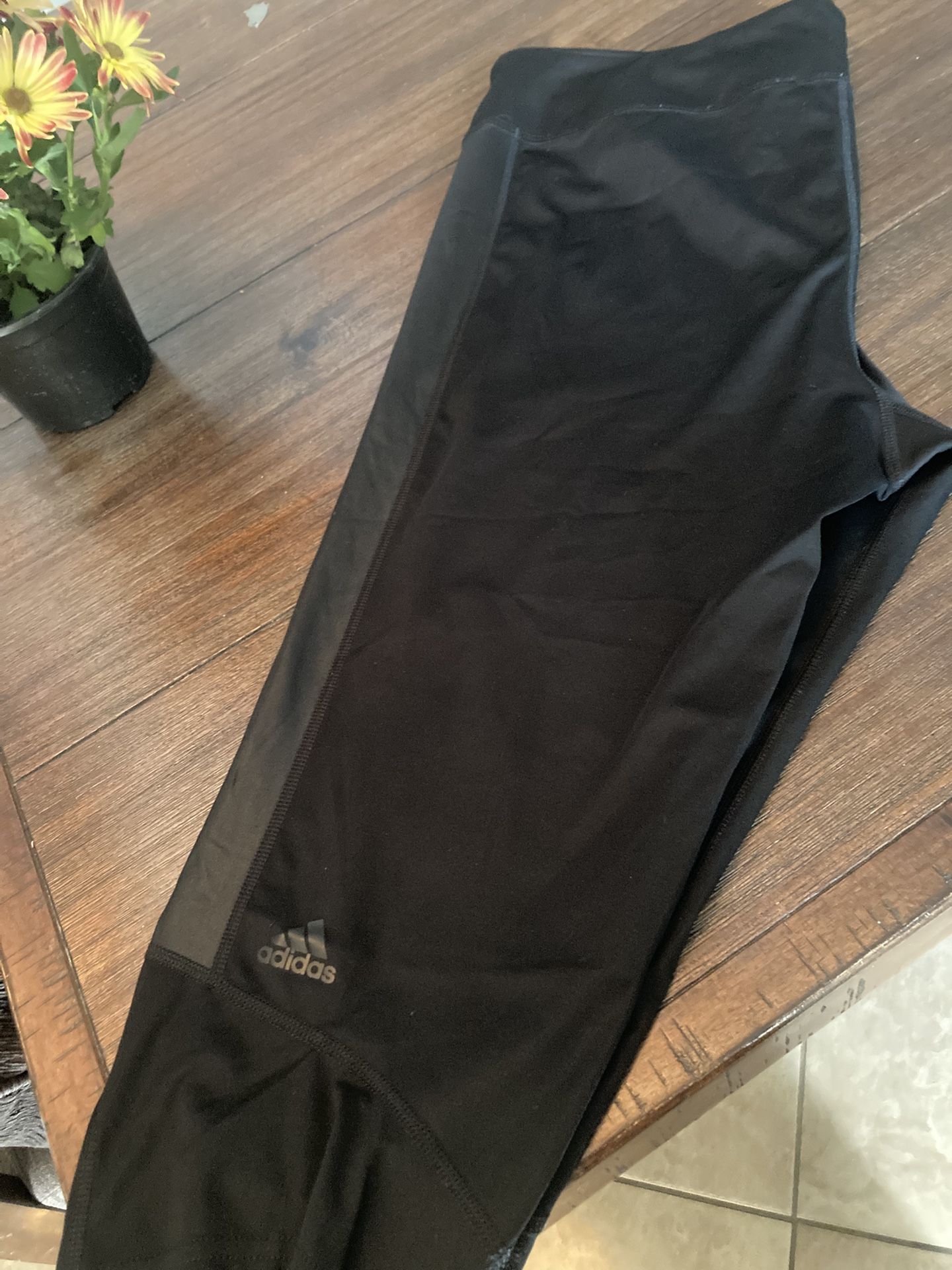 Women’s Leggings Capri Adidas