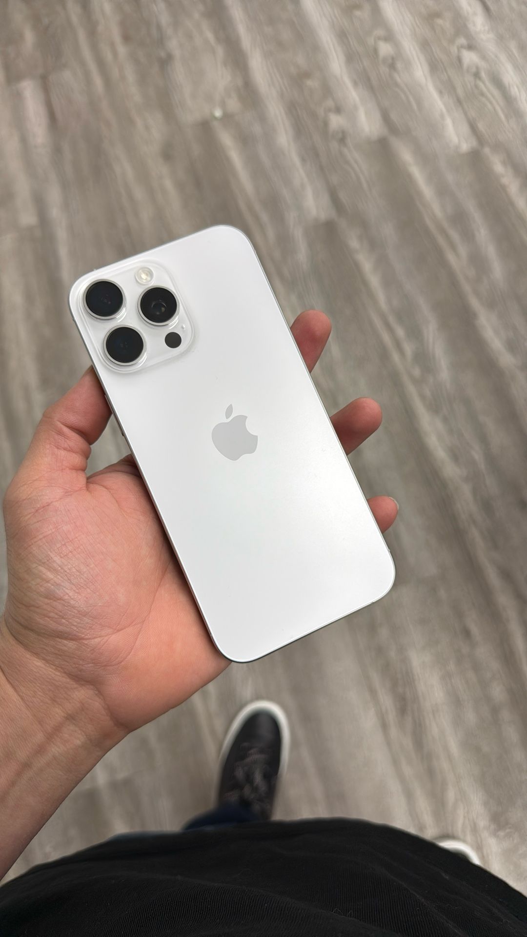 iPhone 16 Pro Max Unlocked