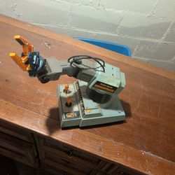  Radioshack Armatron Toy Pick Up Only