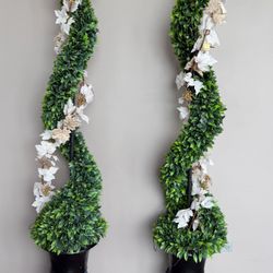 2 Crestmas Tree
